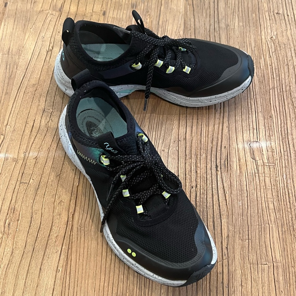 Ryka Women’s Size 8.5 Switchback Black Athletic Shoes VGUC
